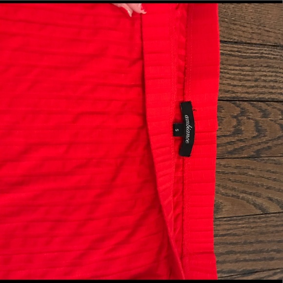 Forever 21 (ambiance) red top S - Picture 3 of 3